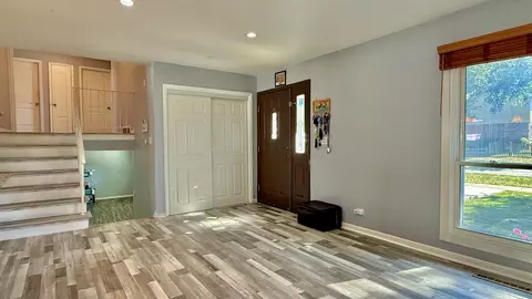 Other - 2181 Plainfield Dr, Des Plaines, IL 60018 photo 2 of 4
