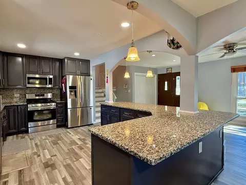 Kitchen - 2181 Plainfield Dr, Des Plaines, IL 60018 photo 2 of 2