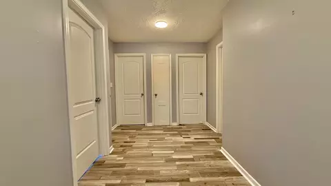 Entry Way - 2181 Plainfield Dr, Des Plaines, IL 60018 photo 2 of 2