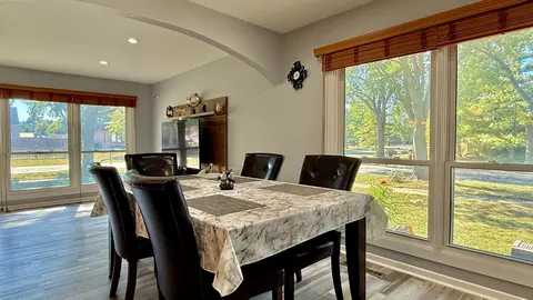 Dining - 2181 Plainfield Dr, Des Plaines, IL 60018 photo 1 of 1