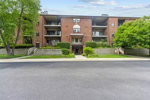 720 Weidner Rd #302, Buffalo Grove, IL 60089