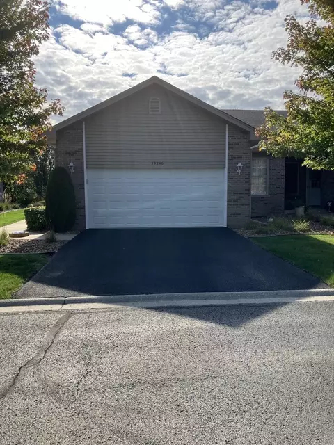 19246 104th Ave, Mokena, IL 60448