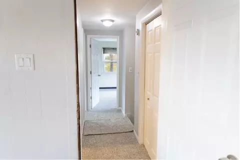 Entry Way - Undisclosed, Alsip, IL 60803 photo 4 of 8