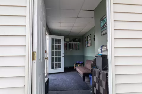 Entry Way - Undisclosed, Alsip, IL 60803 photo 7 of 8