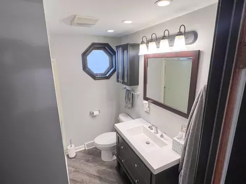 Bath - Undisclosed, Alsip, IL 60803 photo 1 of 3