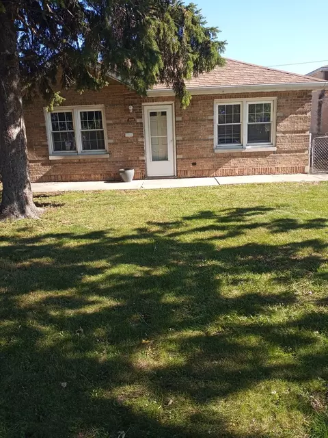 3041 Lincoln St, Franklin Park, IL 60131