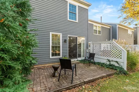 Exterior - 170 Half Moon Cir, Aurora, IL 60504 photo 5 of 6