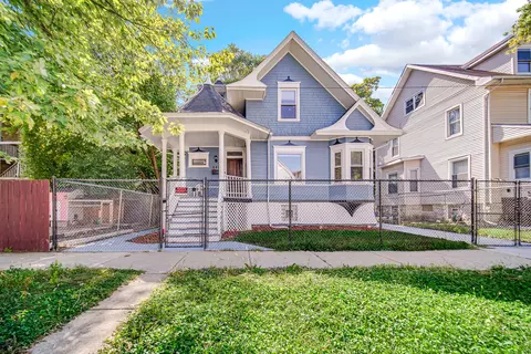 5815 W Fulton St, Chicago, IL 60644