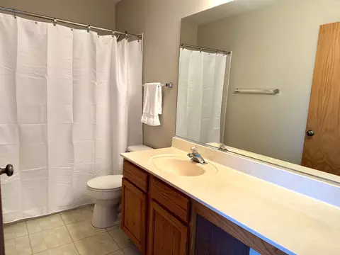 Bath - Undisclosed, Plainfield, IL 60544 photo 2 of 3