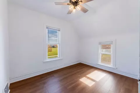 Bedroom - 702 E Side Dr, Geneva, IL 60134 photo 2 of 3