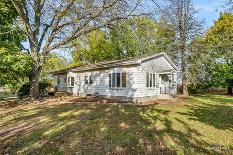 46 W028 Granart Rd, Big Rock, IL 60511