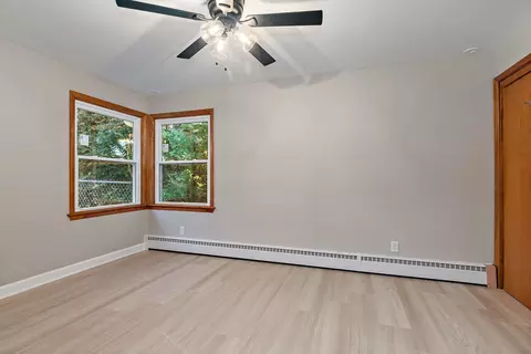Bedroom - 1015 Lawrence Ave, Elgin, IL 60123 photo 2 of 4