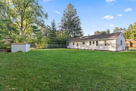 Exterior - 1015 Lawrence Ave, Elgin, IL 60123 photo 4 of 4