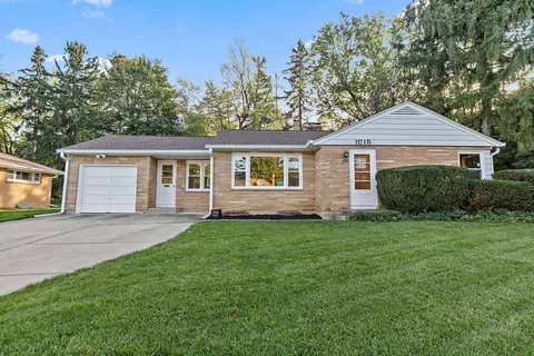 1015 Lawrence Ave, Elgin, IL 60123