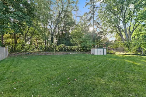 Exterior - 1015 Lawrence Ave, Elgin, IL 60123 photo 2 of 4