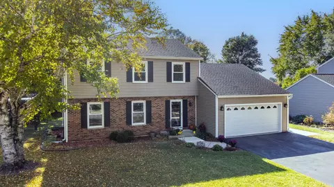 1533 Banbury Ave, Saint Charles, IL 60174