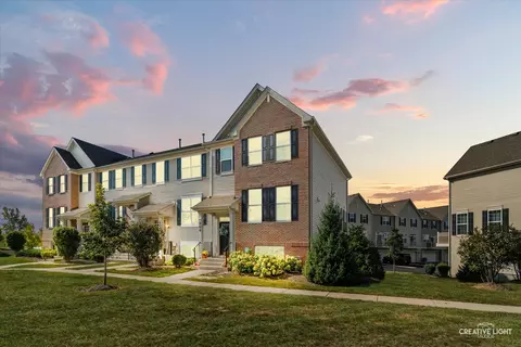 Exterior - 506 Creek Dr, Oswego, IL 60543 photo 1 of 3