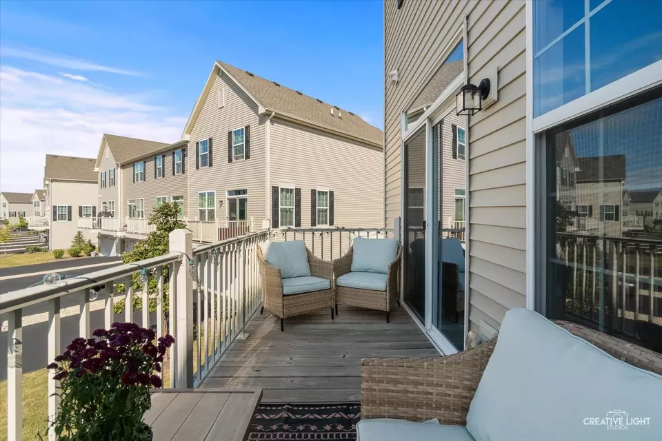 Exterior - 506 Creek Dr, Oswego, IL 60543 photo 3 of 3