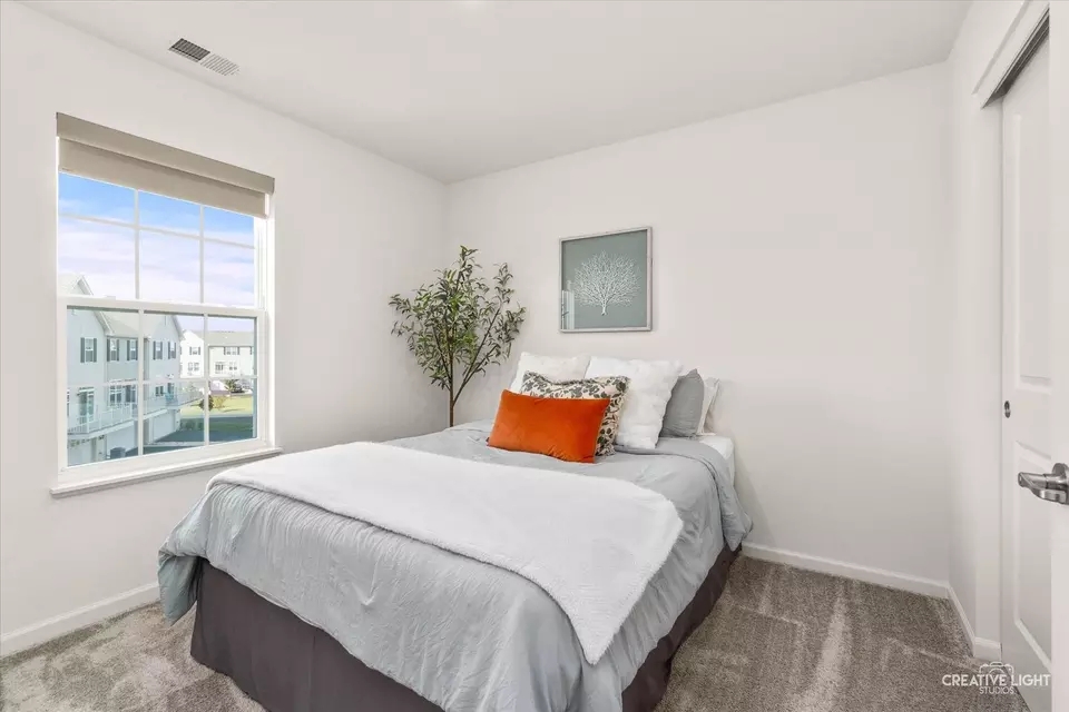 Bedroom - 506 Creek Dr, Oswego, IL 60543 photo 3 of 3