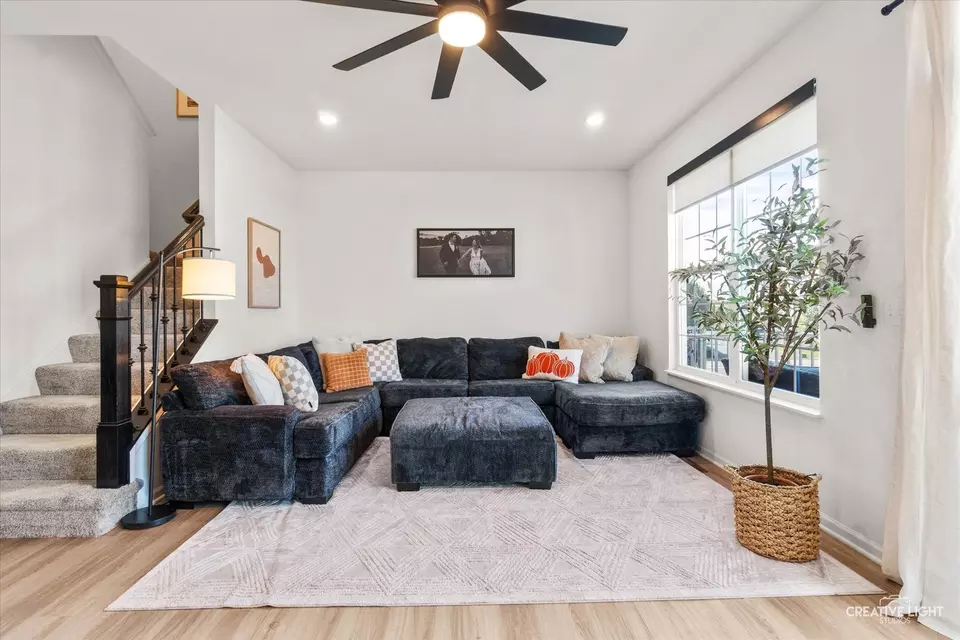 Living - 506 Creek Dr, Oswego, IL 60543 photo 2 of 2