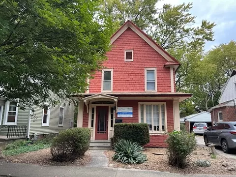 704 W Illinois St, Urbana, IL 61801