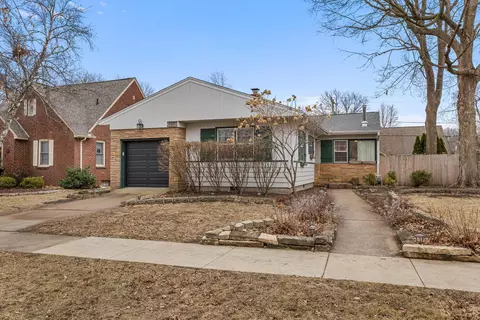 1111 W John St, Champaign, IL 61821 photo 2