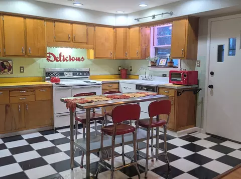 1111 W John St, Champaign, IL 61821 photo 12