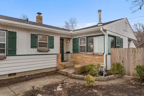 1111 W John St, Champaign, IL 61821 photo 4