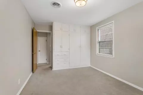 1111 W John St, Champaign, IL 61821 photo 17