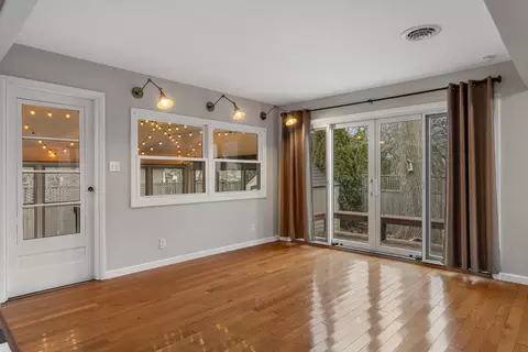 1111 W John St, Champaign, IL 61821 photo 8