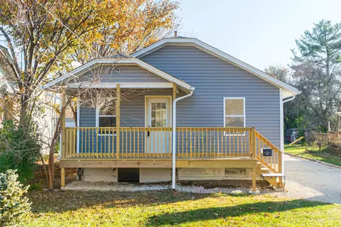 4411 Fairview Ave, Downers Grove, IL 60515