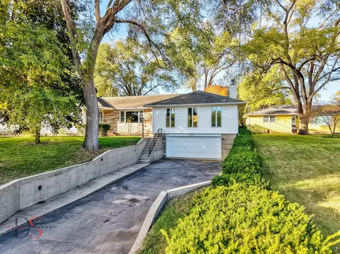 3060 Cemetery Rd, Morris, IL 60450