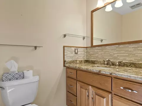 Bath - 19714 Greenview Ave, Mokena, IL 60448 photo 1 of 5