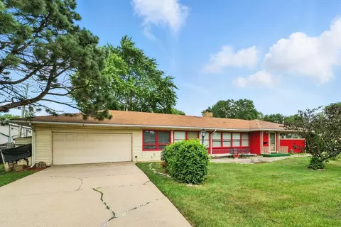 Exterior - 16632 Emerald Ave, Harvey, IL 60426 photo 3 of 4