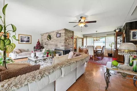 Living - 16632 Emerald Ave, Harvey, IL 60426 photo 1 of 4