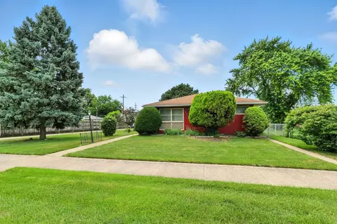 Exterior - 16632 Emerald Ave, Harvey, IL 60426 photo 2 of 4