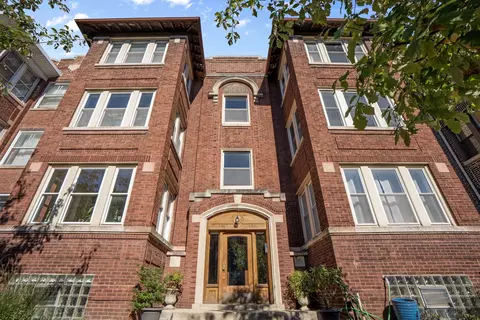 846 W Gunnison St #2W, Chicago, IL 60640