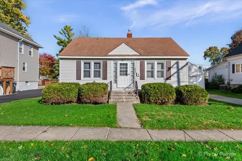 432 Illinois St, East Dundee, IL 60118