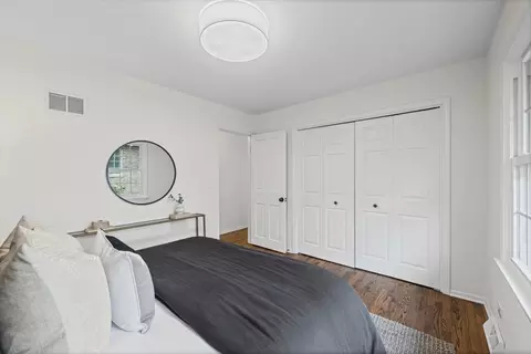 Bedroom - 265 Randolph St, Glencoe, IL 60022 photo 4 of 8