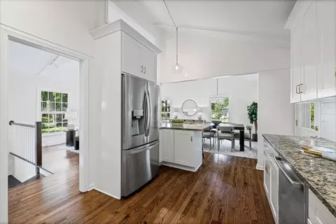 Kitchen - 265 Randolph St, Glencoe, IL 60022 photo 3 of 3