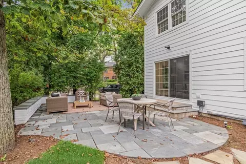 Exterior - 265 Randolph St, Glencoe, IL 60022 photo 5 of 5
