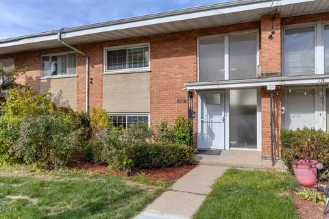 6742 N Monticello Ave N, Lincolnwood, IL 60712
