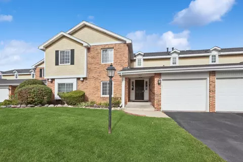 712 Cottonwood Ct #25-B, Willowbrook, IL 60527