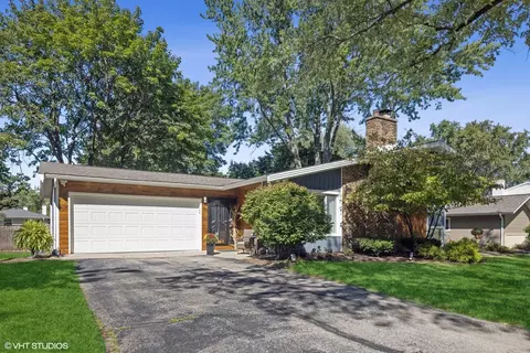 Undisclosed, Naperville, IL 60540 photo 2