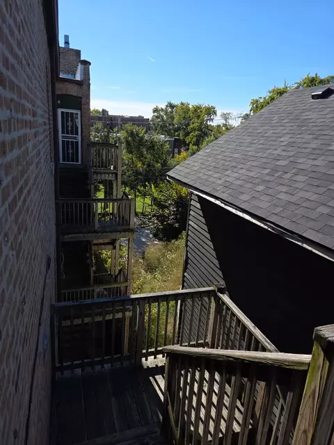 543 E 60th St #4, Chicago, IL 60637 photo 3
