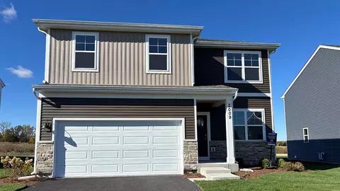 2009 Winterberry Trl, Wonder Lake, IL 60097