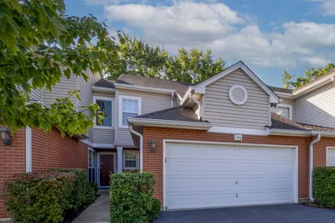 746 Old Checker Rd, Buffalo Grove, IL 60089