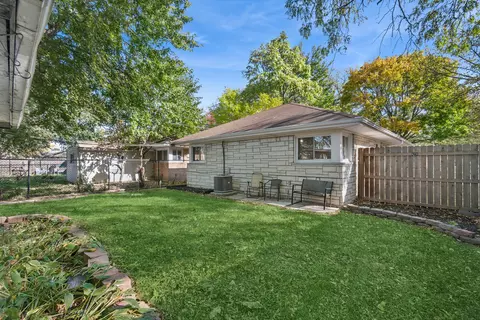 Exterior - 9556 S Bennett Ave, Chicago, IL 60617 photo 3 of 6