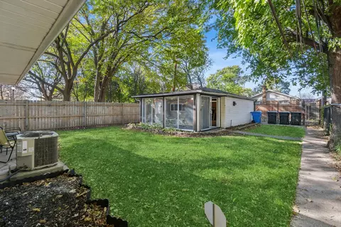 Exterior - 9556 S Bennett Ave, Chicago, IL 60617 photo 6 of 6