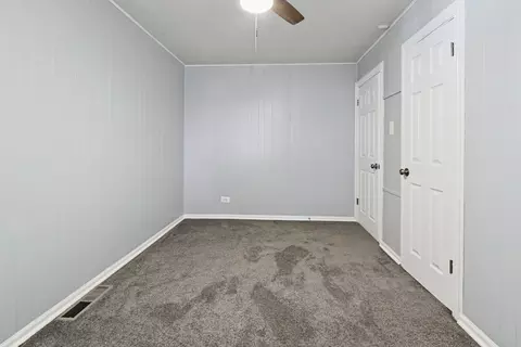 Bedroom - 9556 S Bennett Ave, Chicago, IL 60617 photo 4 of 8